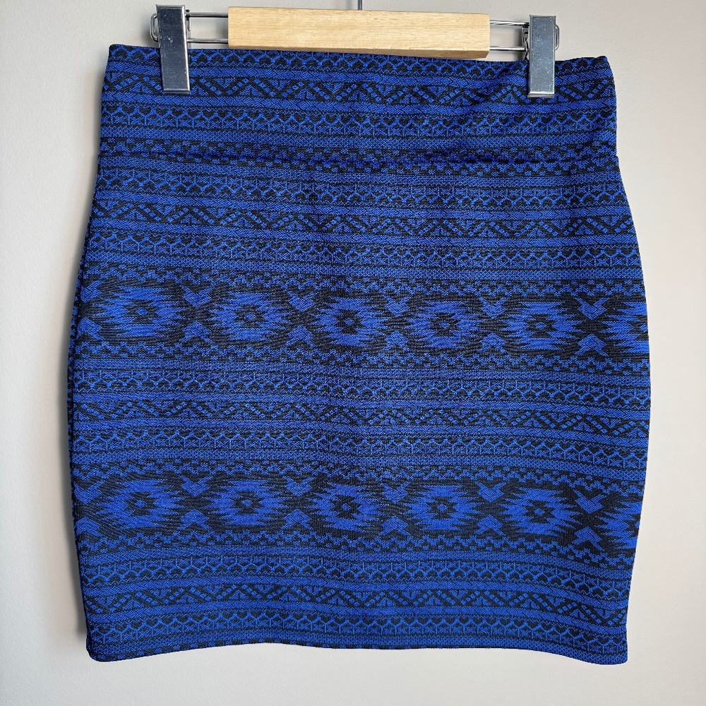 Kirra Women's Pull-On Aztec Print Mini Skirt‎ Blue/Black Large Festival Stretch